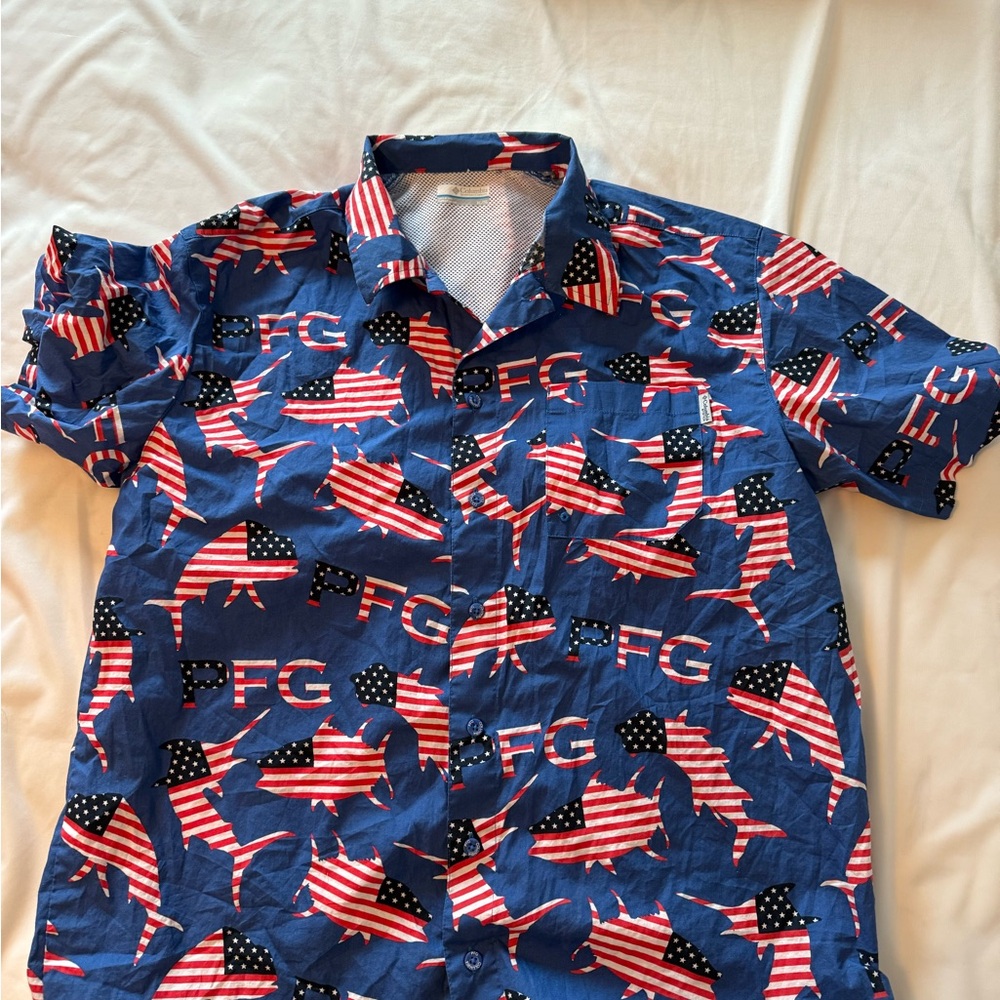 Columbia Blue Patriotic Print Casual Button Down Shirt